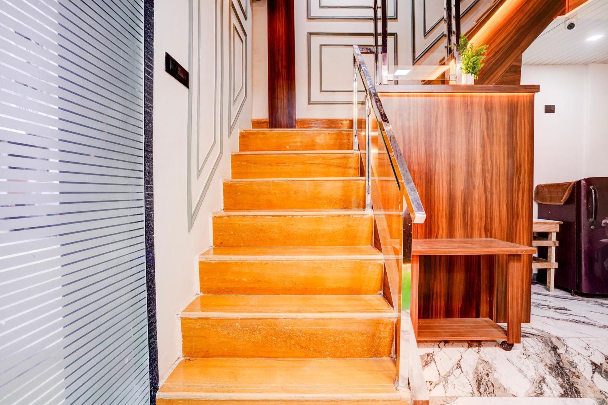 Ananta Near Andheri Station 3*
